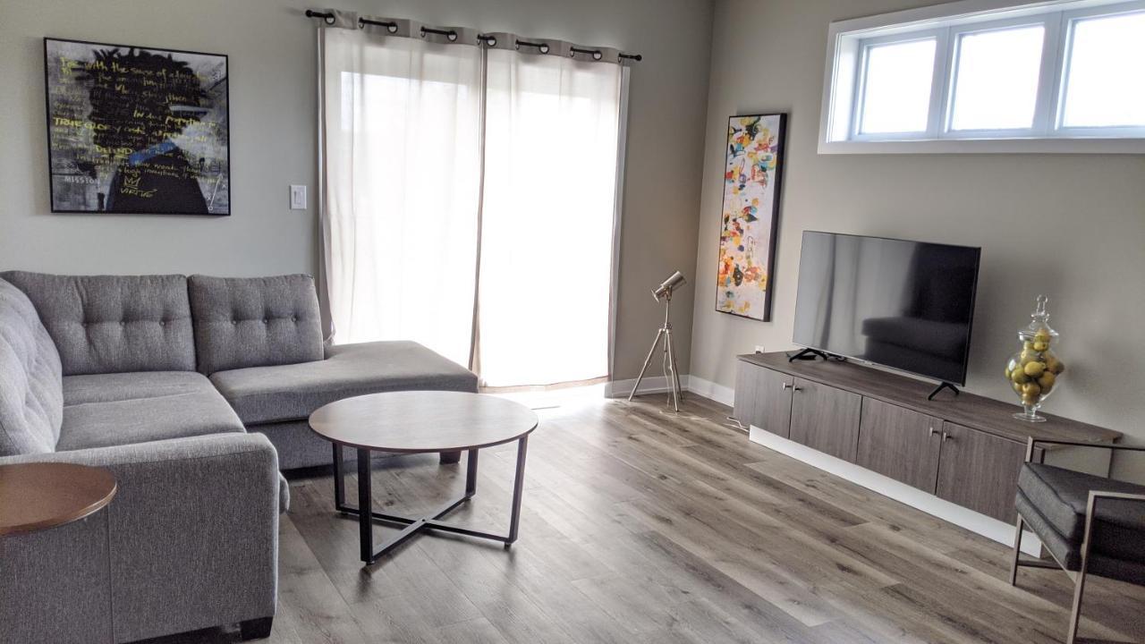Boardwalk Homes - Executive Townhomes 키치너 외부 사진