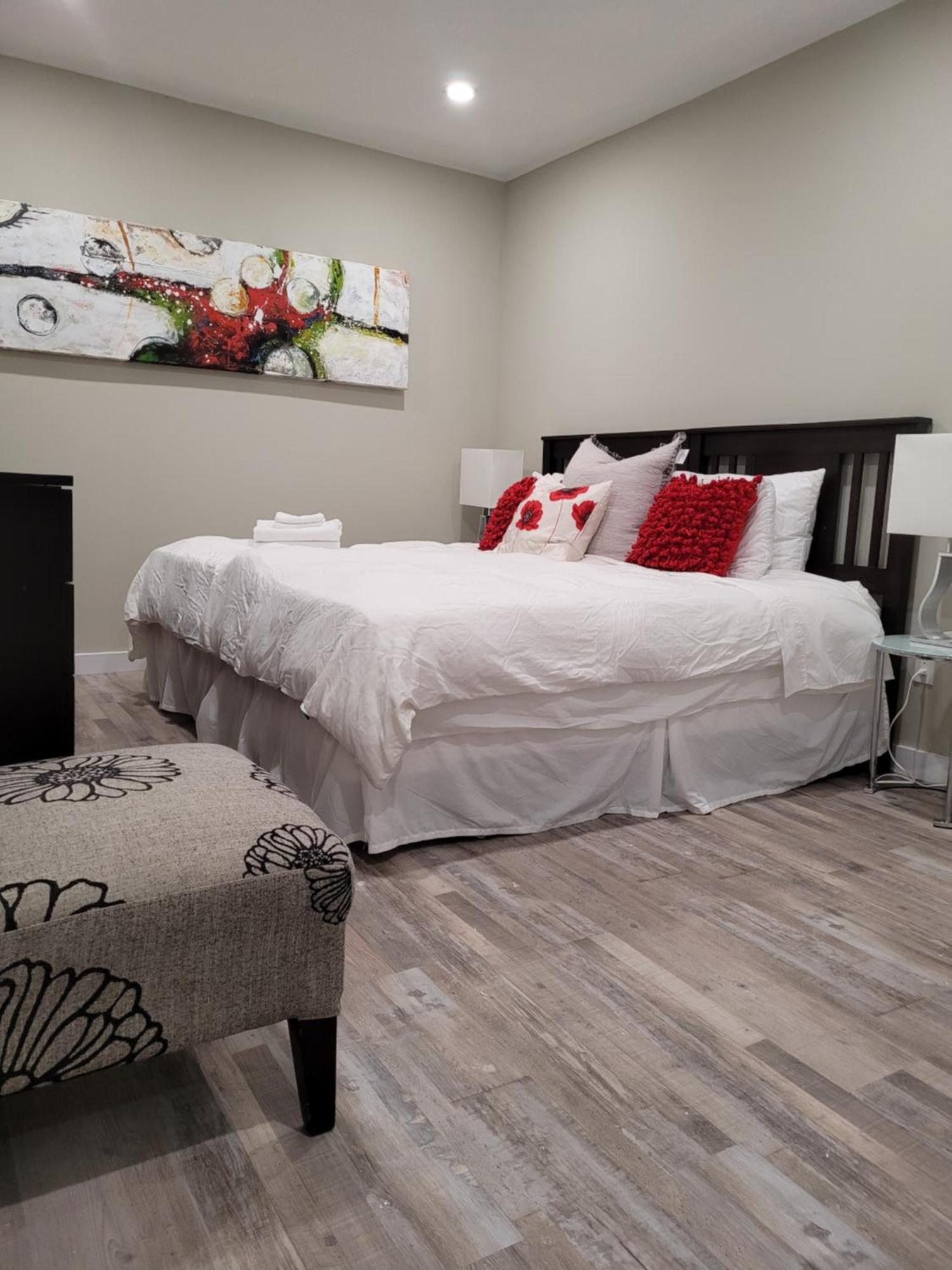 Boardwalk Homes - Executive Townhomes 키치너 외부 사진